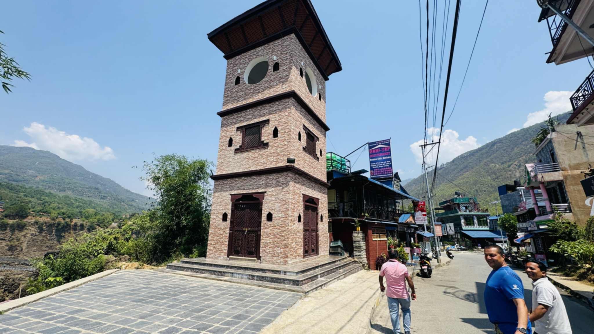 पर्वतको कुश्माबजारस्थित घण्टाघर २ वर्षदेखि प्रयोगहीन